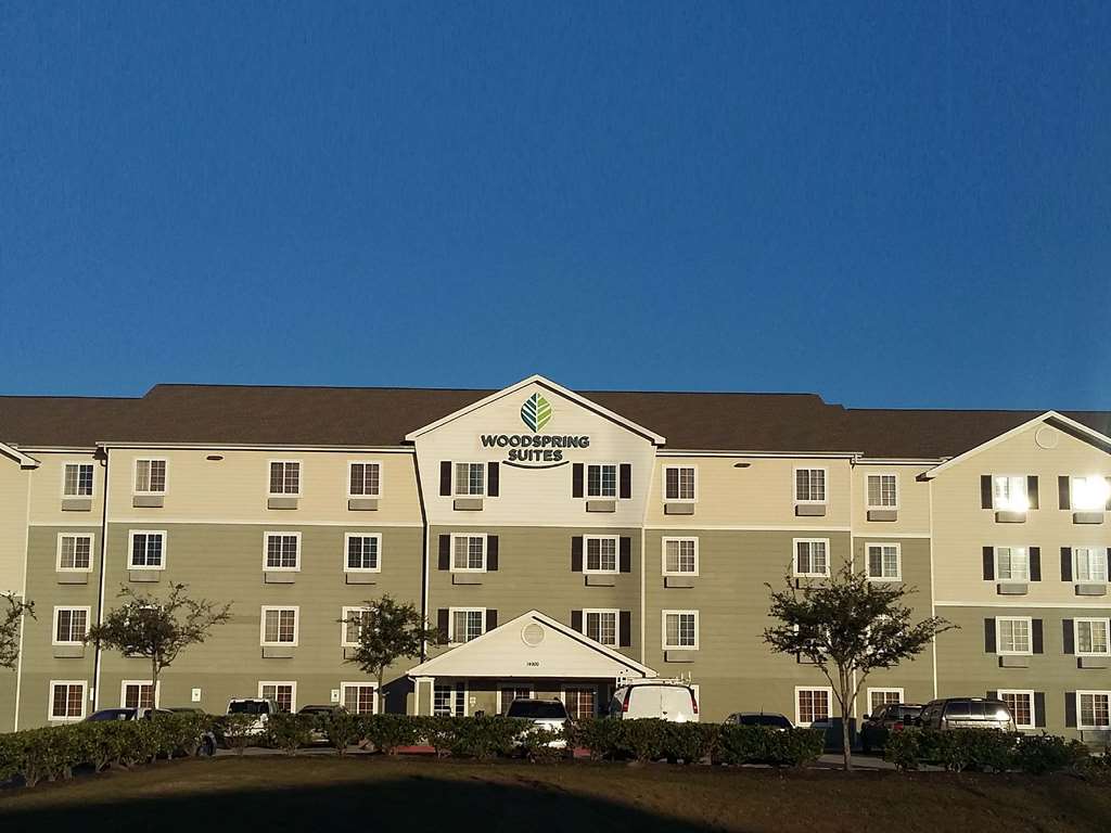 Woodspring Suites Houston I-45 Airtex Εξωτερικό φωτογραφία
